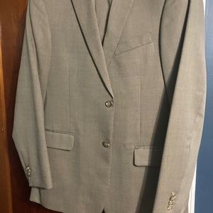 Hilfiger 40R tan suit